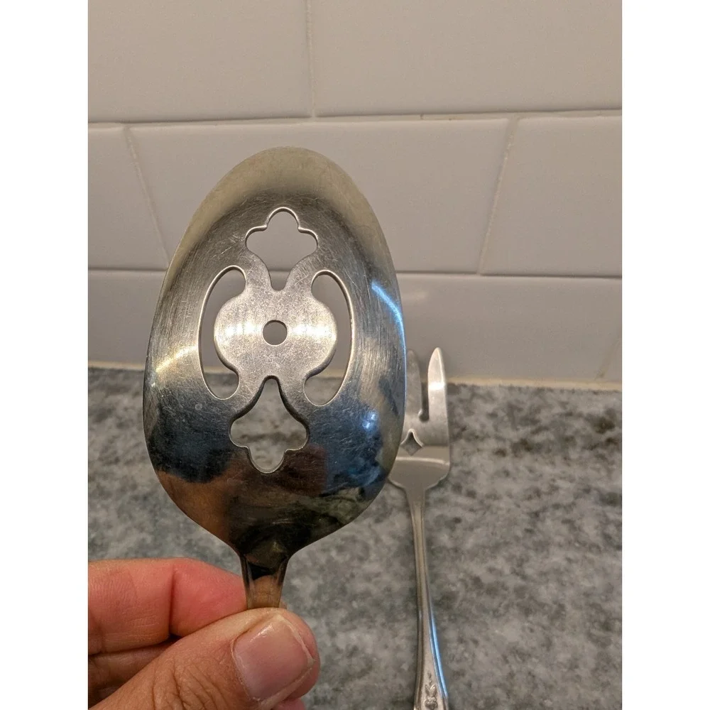 Oneida MORNING BLOSSOM Stainless Flatware Serving Spoon And Fork‎